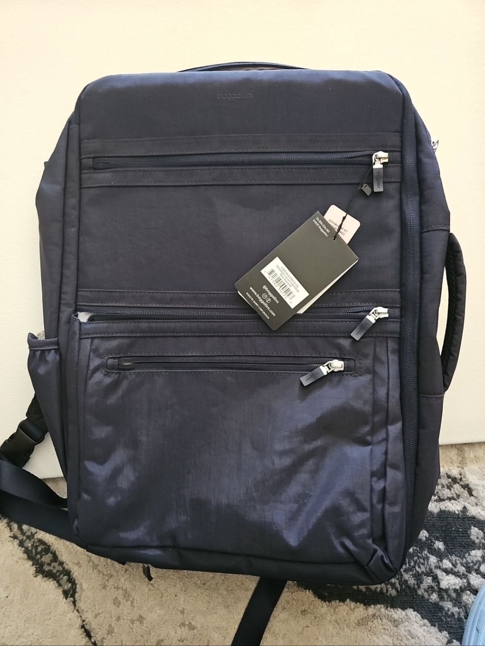 Baggallini Convertible Backpack/Laptop Bag. Many Pockets. Navy